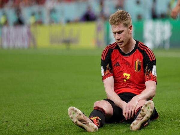 Bóng đá QT 28/11: De Bruyne bị báo Bỉ “tổng sỉ vả