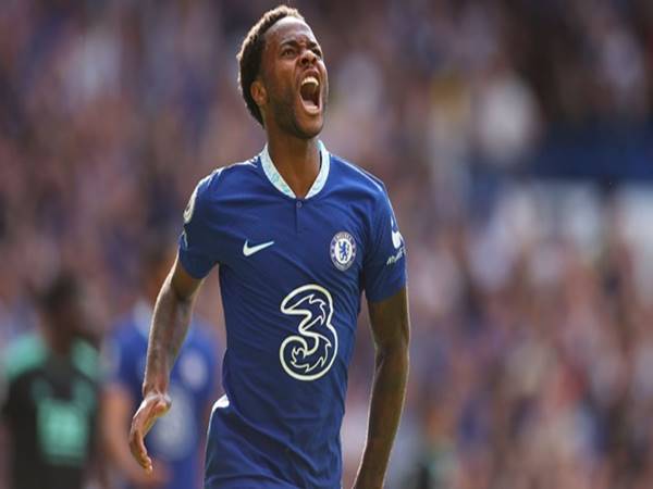 Tin Man City 10/11: HLV Pep Guardiola bất ngờ nói về Sterling