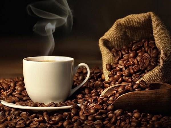 Mơ thấy cà phê đánh con gì? Giải mã con số may mắn