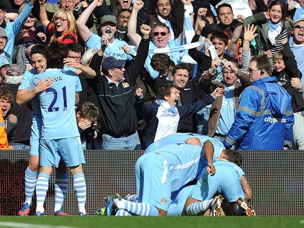 Ví dụ về một số đội bóng đã thành công với đội hình 4-1-4-1